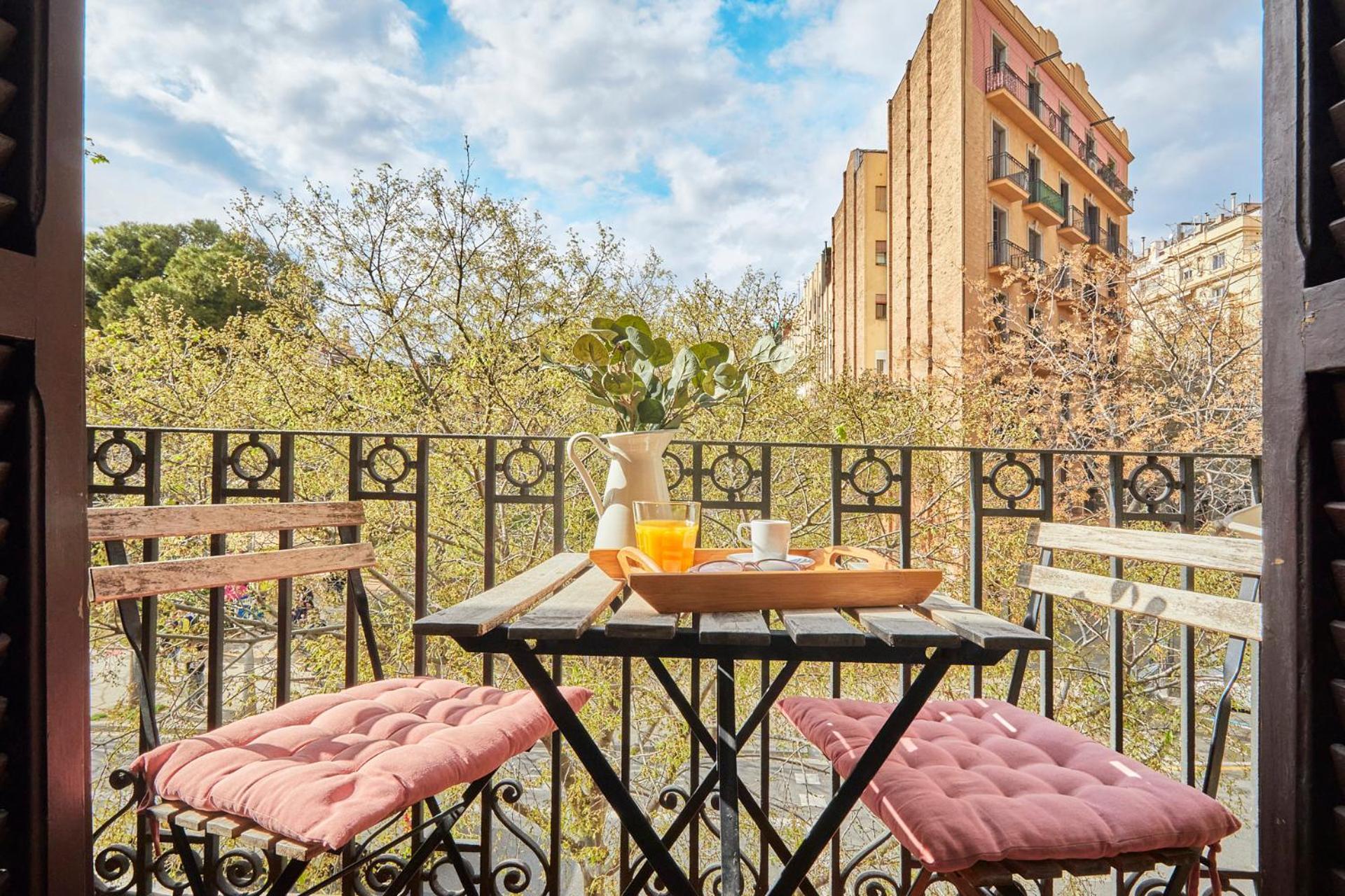 Bbarcelona Sagrada Familia Garden Apartment Exterior photo
