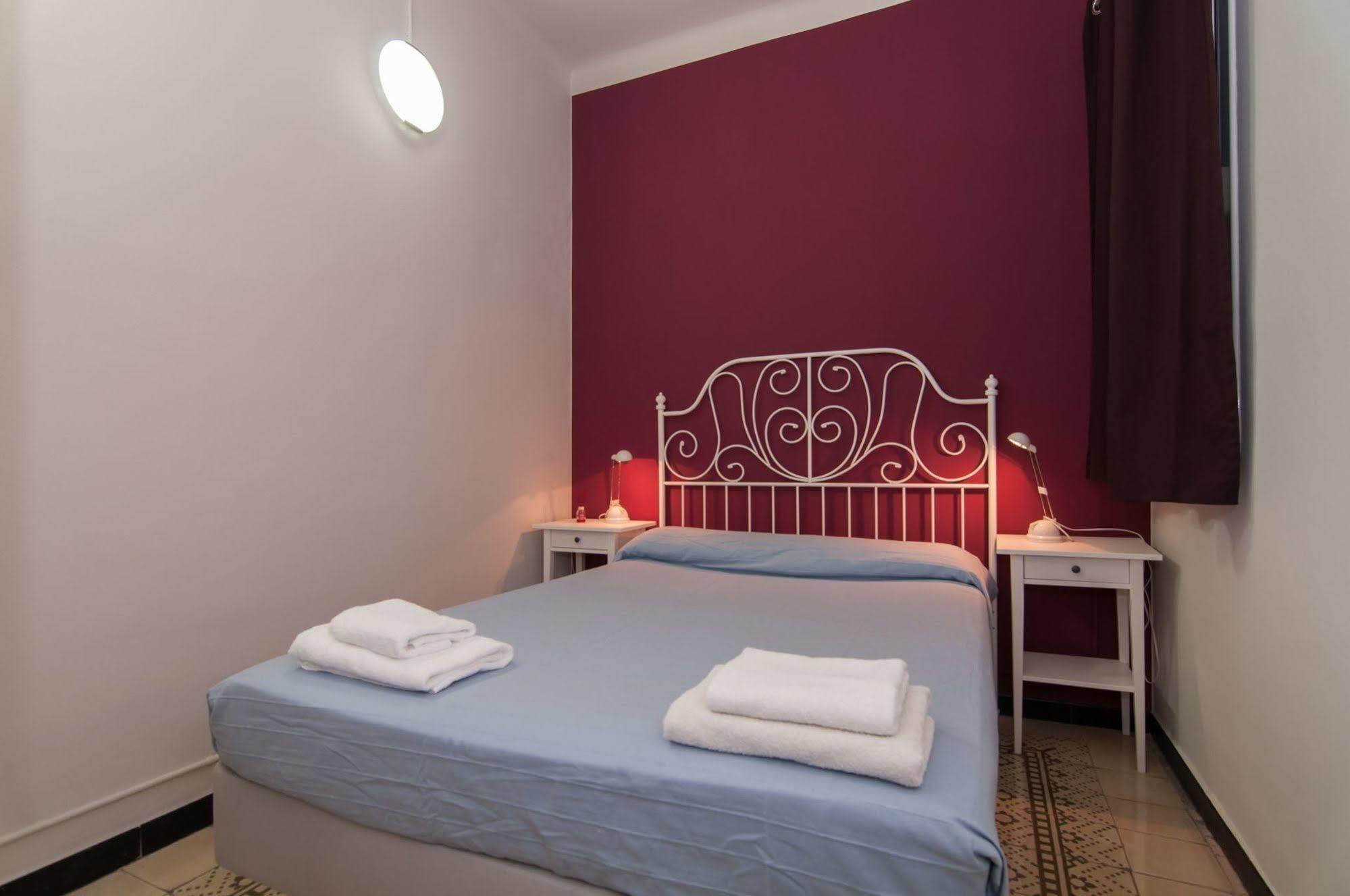 Bbarcelona Sagrada Familia Garden Apartment Exterior photo